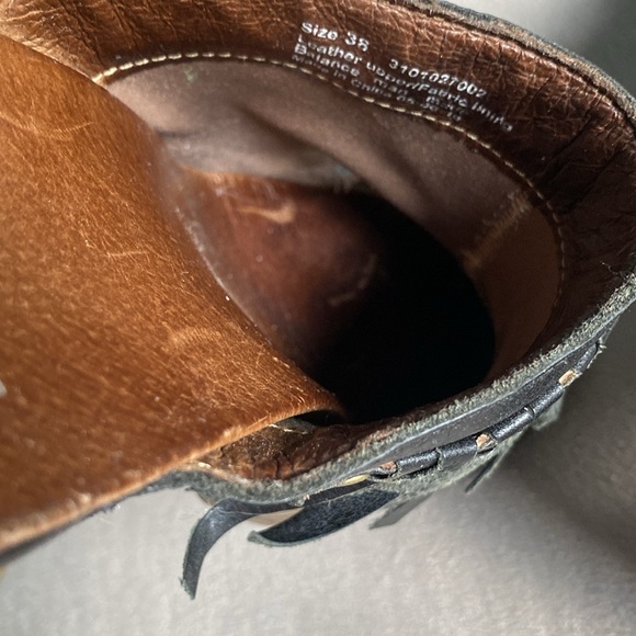 Dansko "Deni" Black Leather Fringe Stunned Block Heel Clogs/Mules Size 7.5 - 8 ! - Picture 11 of 13